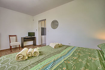 Green bedroom